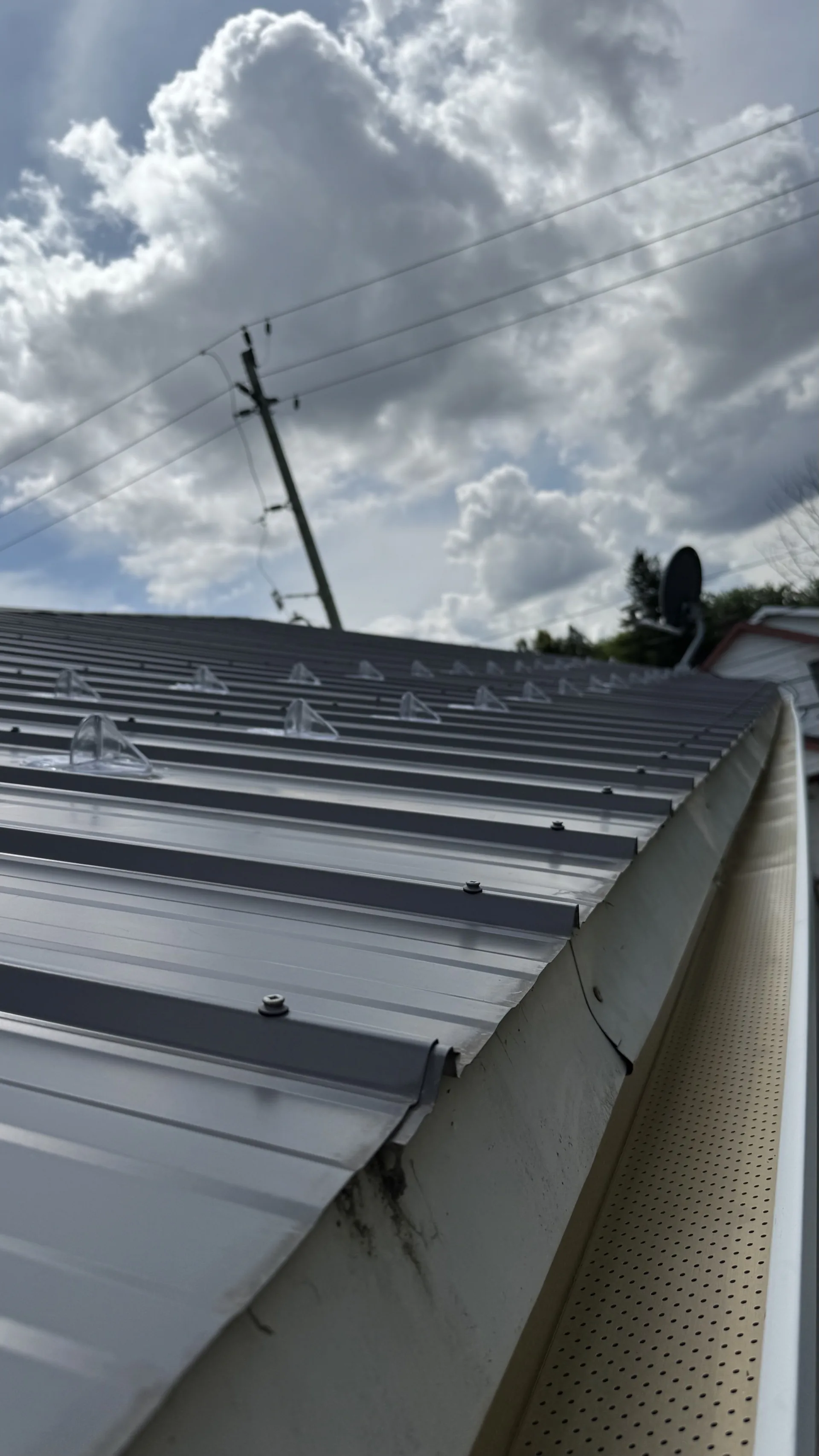 Snow guards installation in Kitchener-Cambridge